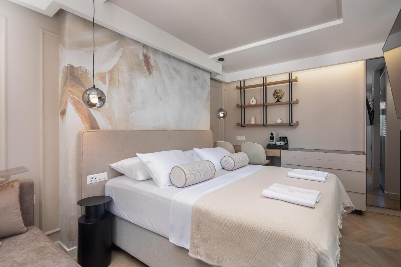 Luxury Rooms Le Prestige Few Minutes From Split'S Iconic Waterfront Exterior photo