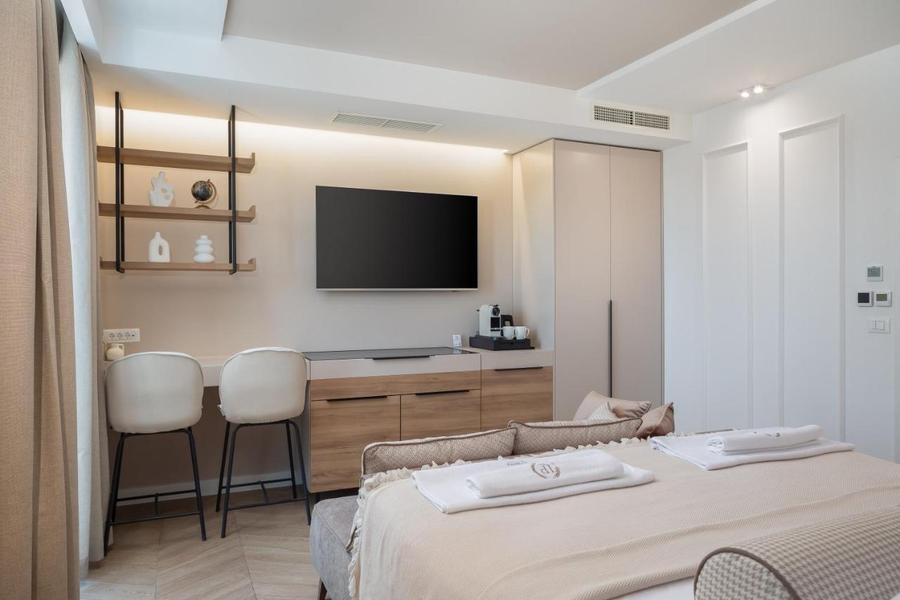 Luxury Rooms Le Prestige Few Minutes From Split'S Iconic Waterfront Exterior photo
