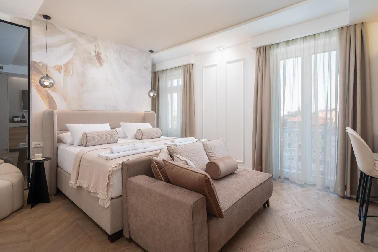 Luxury Rooms Le Prestige Few Minutes From Split'S Iconic Waterfront Exterior photo