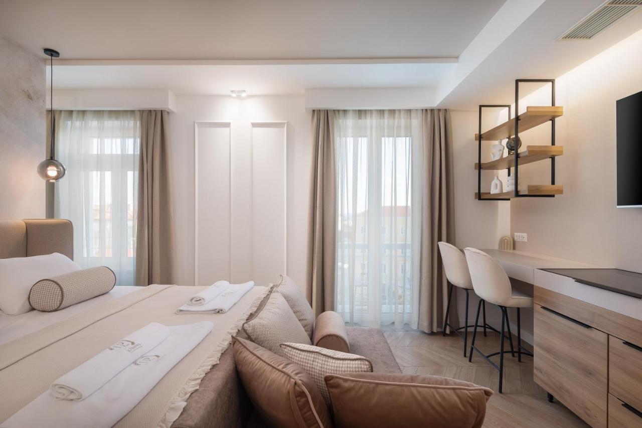 Luxury Rooms Le Prestige Few Minutes From Split'S Iconic Waterfront Exterior photo