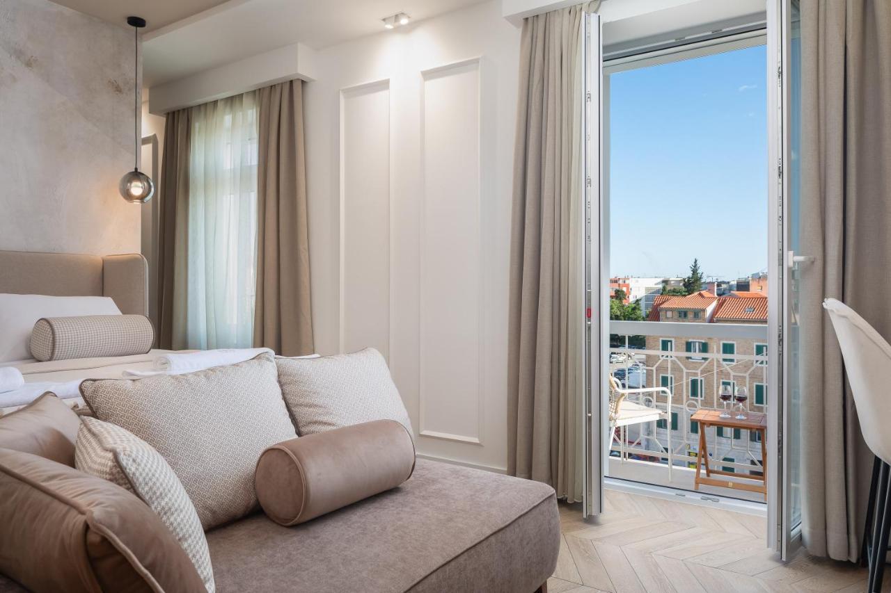 Luxury Rooms Le Prestige Few Minutes From Split'S Iconic Waterfront Exterior photo