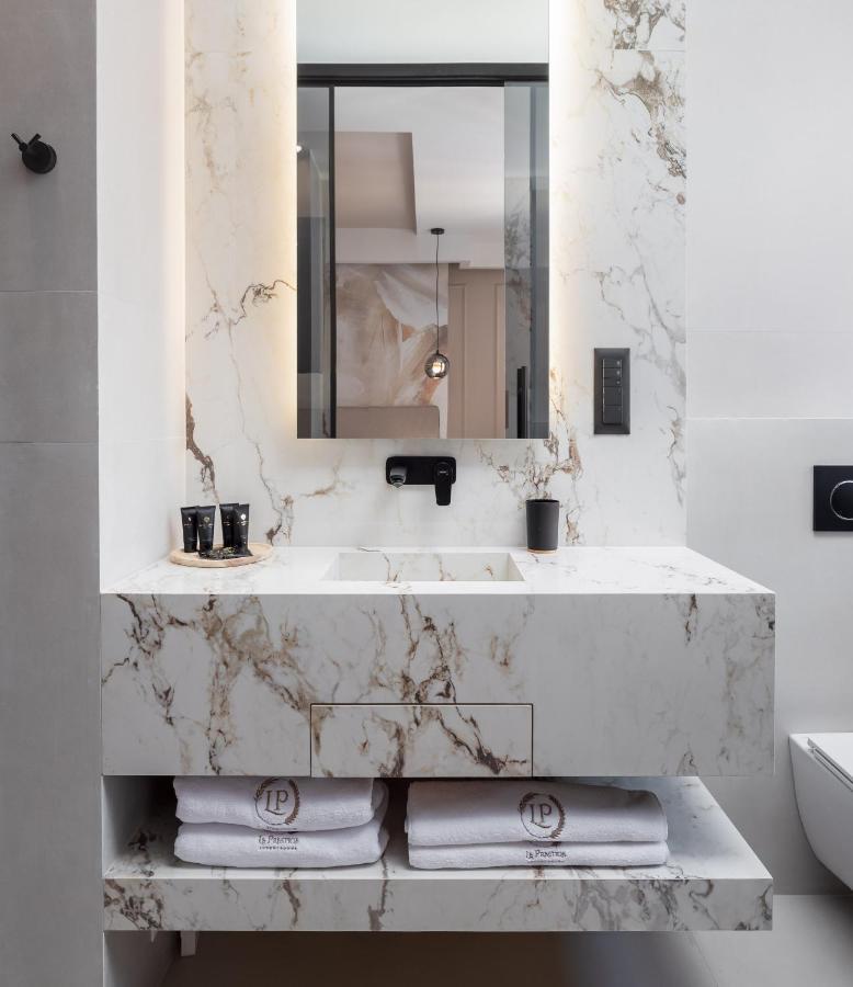 Luxury Rooms Le Prestige Few Minutes From Split'S Iconic Waterfront Exterior photo