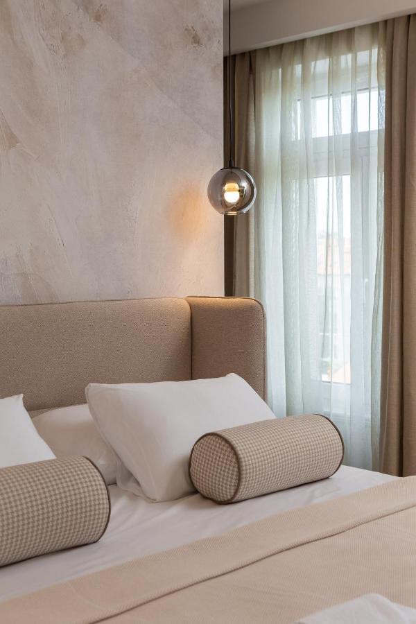 Luxury Rooms Le Prestige Few Minutes From Split'S Iconic Waterfront Exterior photo