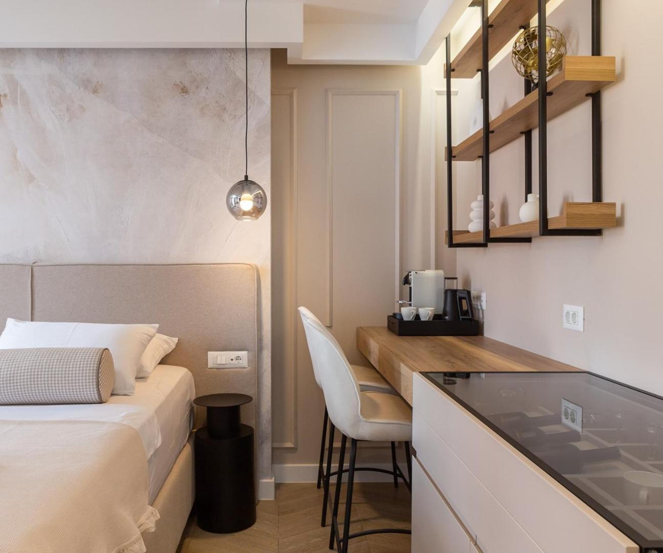 Luxury Rooms Le Prestige Few Minutes From Split'S Iconic Waterfront Exterior photo