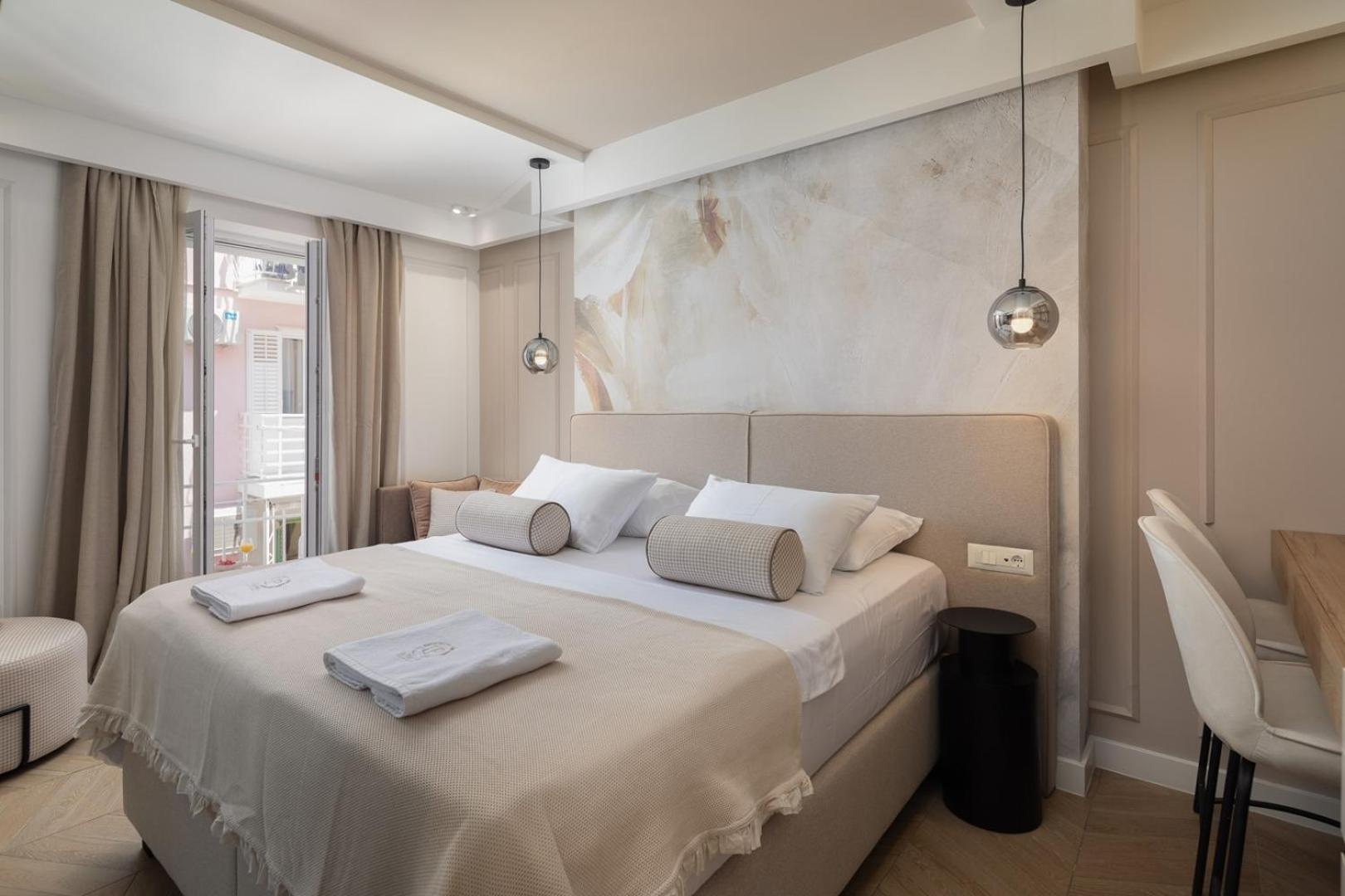 Luxury Rooms Le Prestige Few Minutes From Split'S Iconic Waterfront Exterior photo