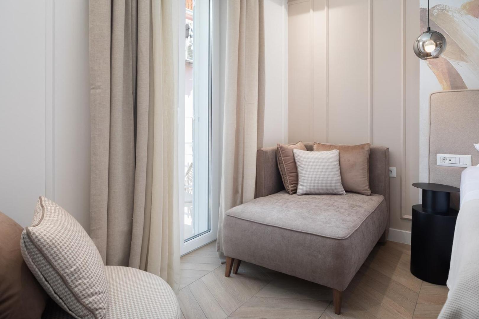 Luxury Rooms Le Prestige Few Minutes From Split'S Iconic Waterfront Exterior photo