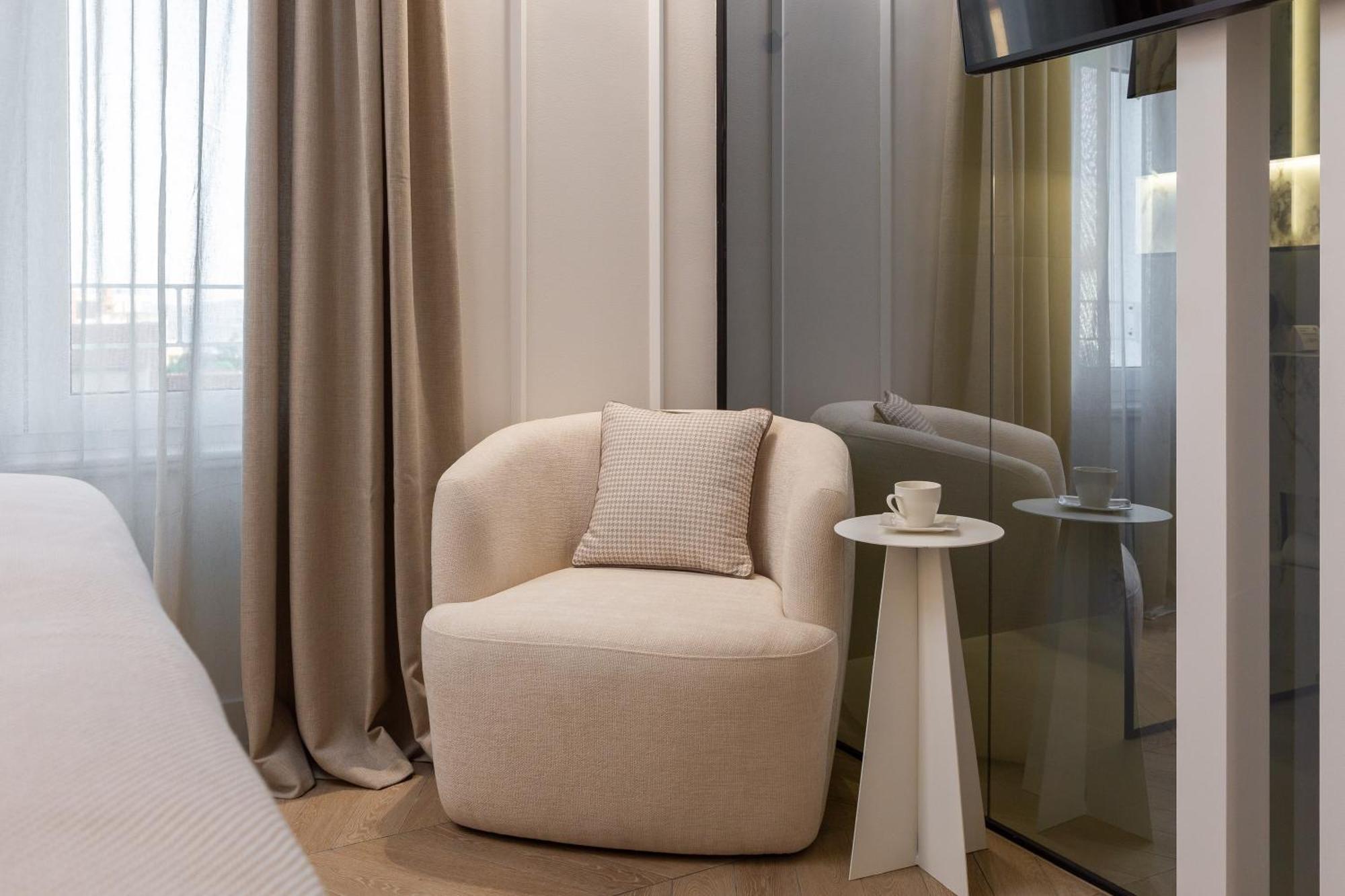 Luxury Rooms Le Prestige Few Minutes From Split'S Iconic Waterfront Exterior photo