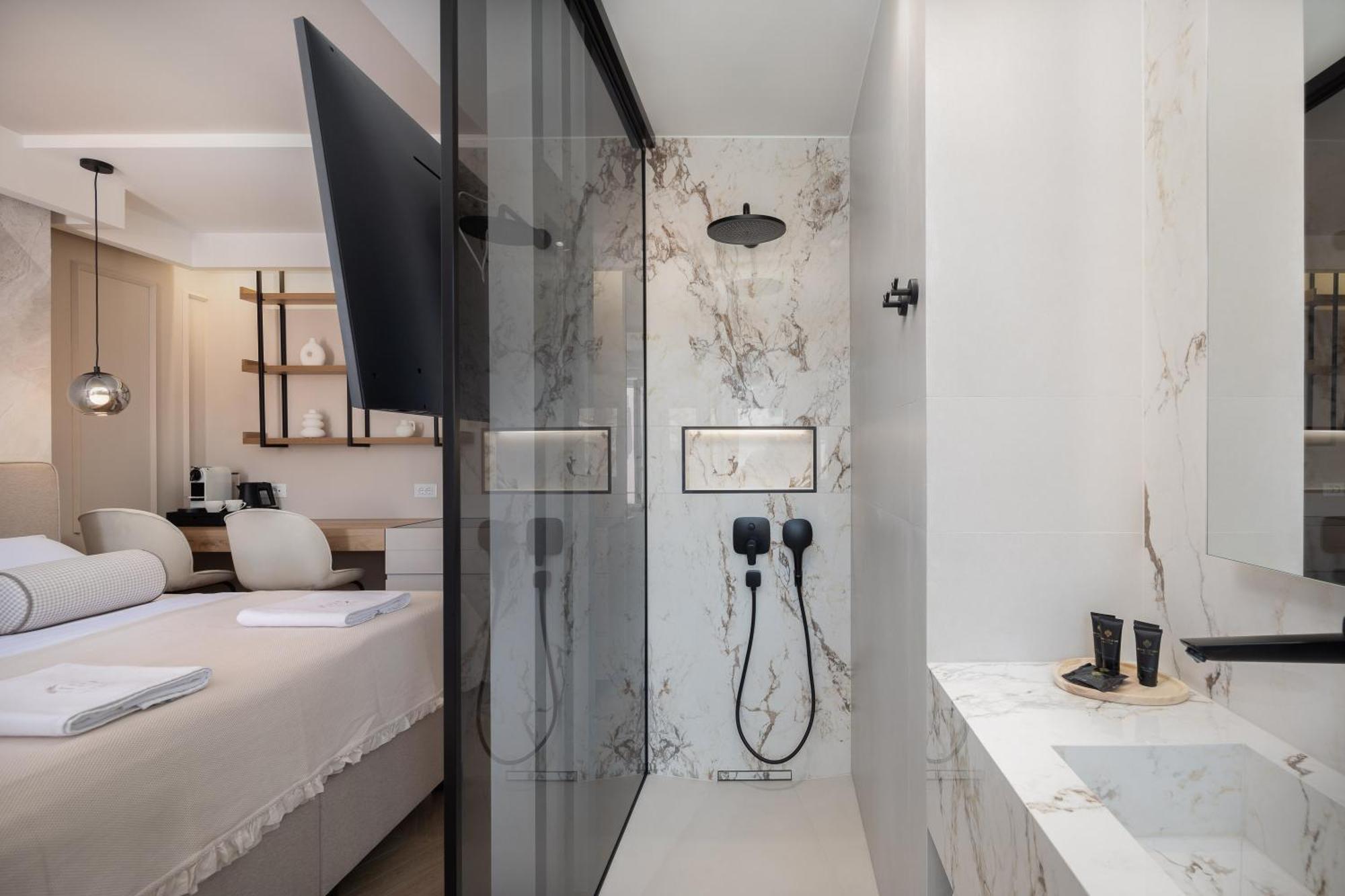Luxury Rooms Le Prestige Few Minutes From Split'S Iconic Waterfront Exterior photo